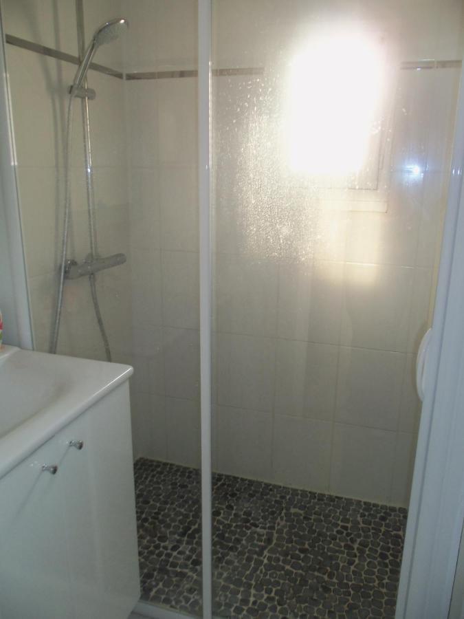 Au Coin De L'Olivier Apartment เลอลาวองดูว์ ภายนอก รูปภาพ